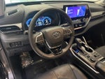 2025 Toyota Highlander Platinum