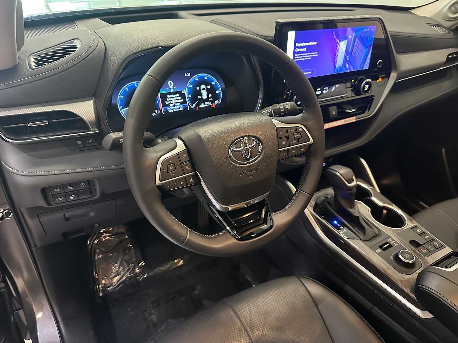 2025 Toyota Highlander Platinum