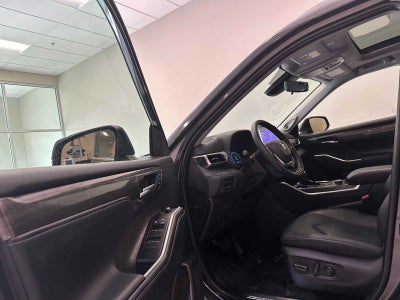2025 Toyota Highlander Platinum