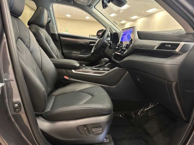 2025 Toyota Highlander Platinum