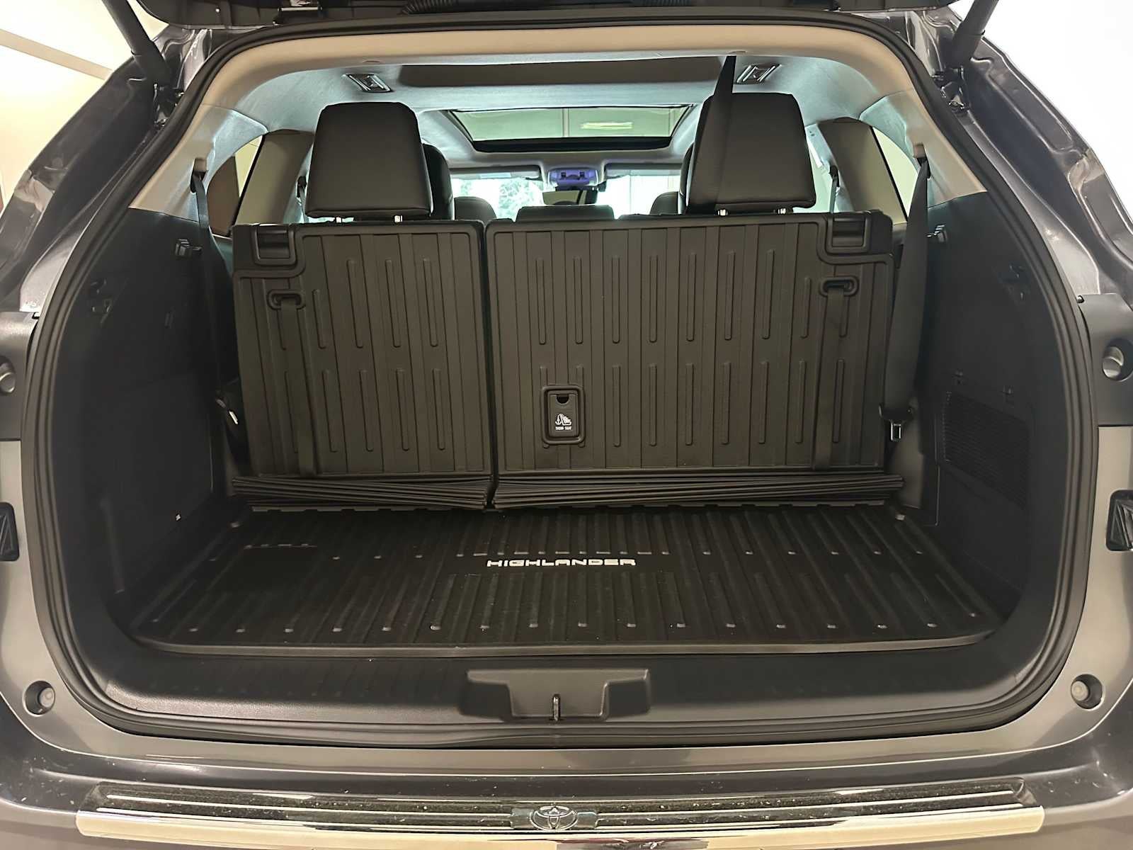 2025 Toyota Highlander Platinum
