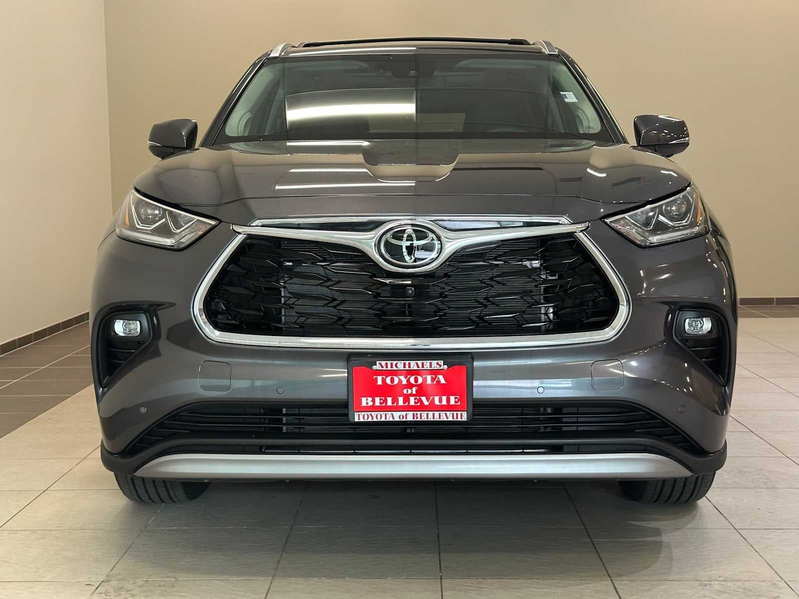 2025 Toyota Highlander Platinum