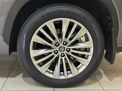 2025 Toyota Highlander Platinum