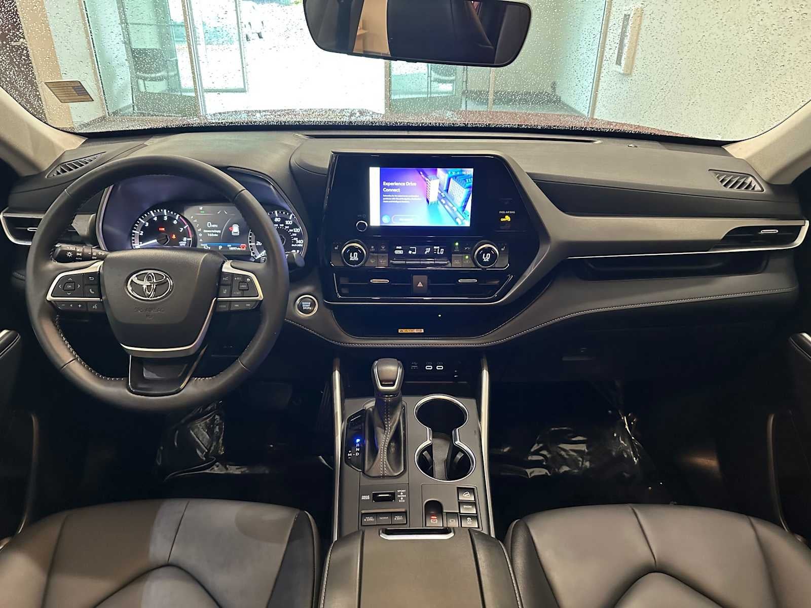 2025 Toyota Highlander XLE