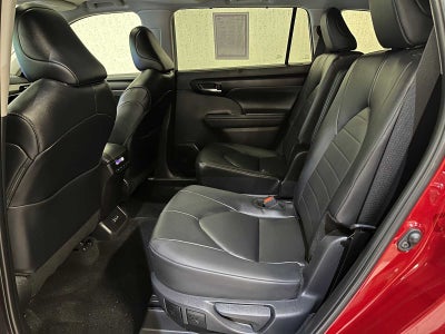 2025 Toyota Highlander XLE