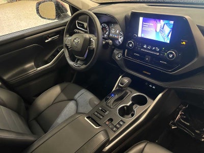 2025 Toyota Highlander XLE