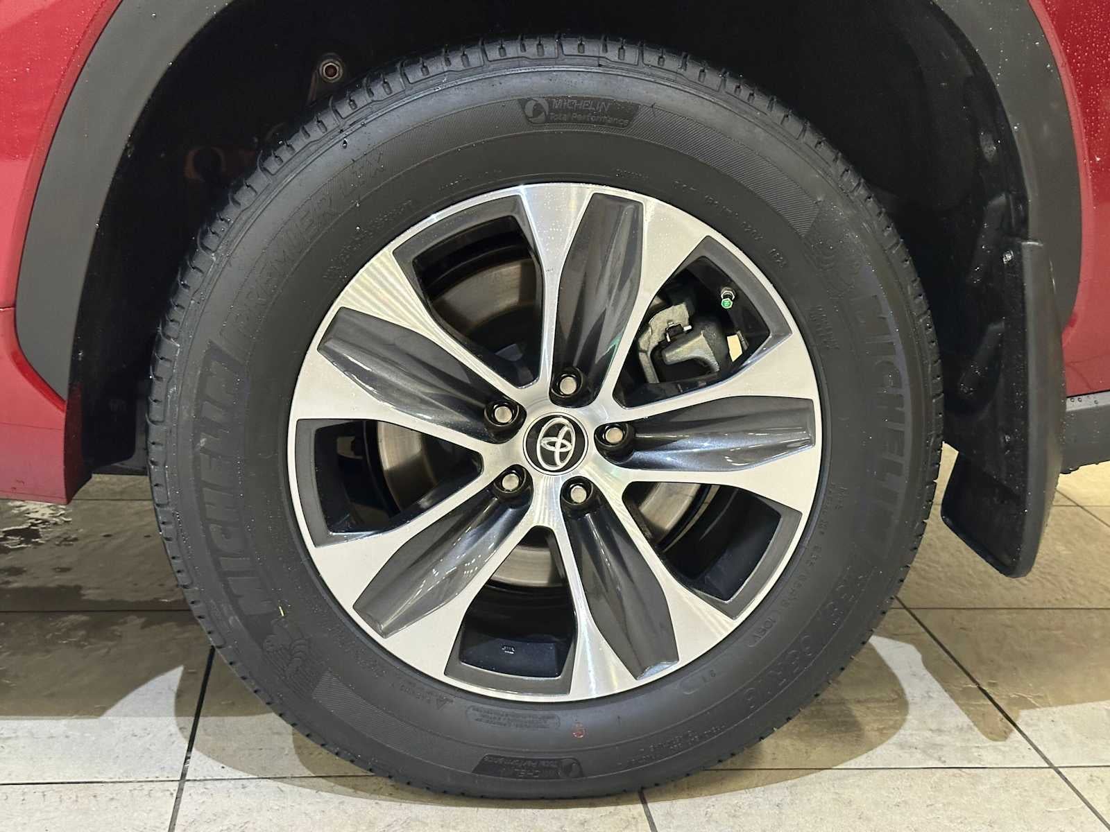 2025 Toyota Highlander XLE