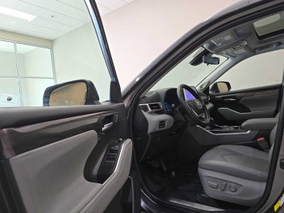 2023 Toyota Highlander Platinum