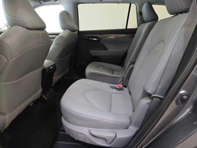 2023 Toyota Highlander Platinum