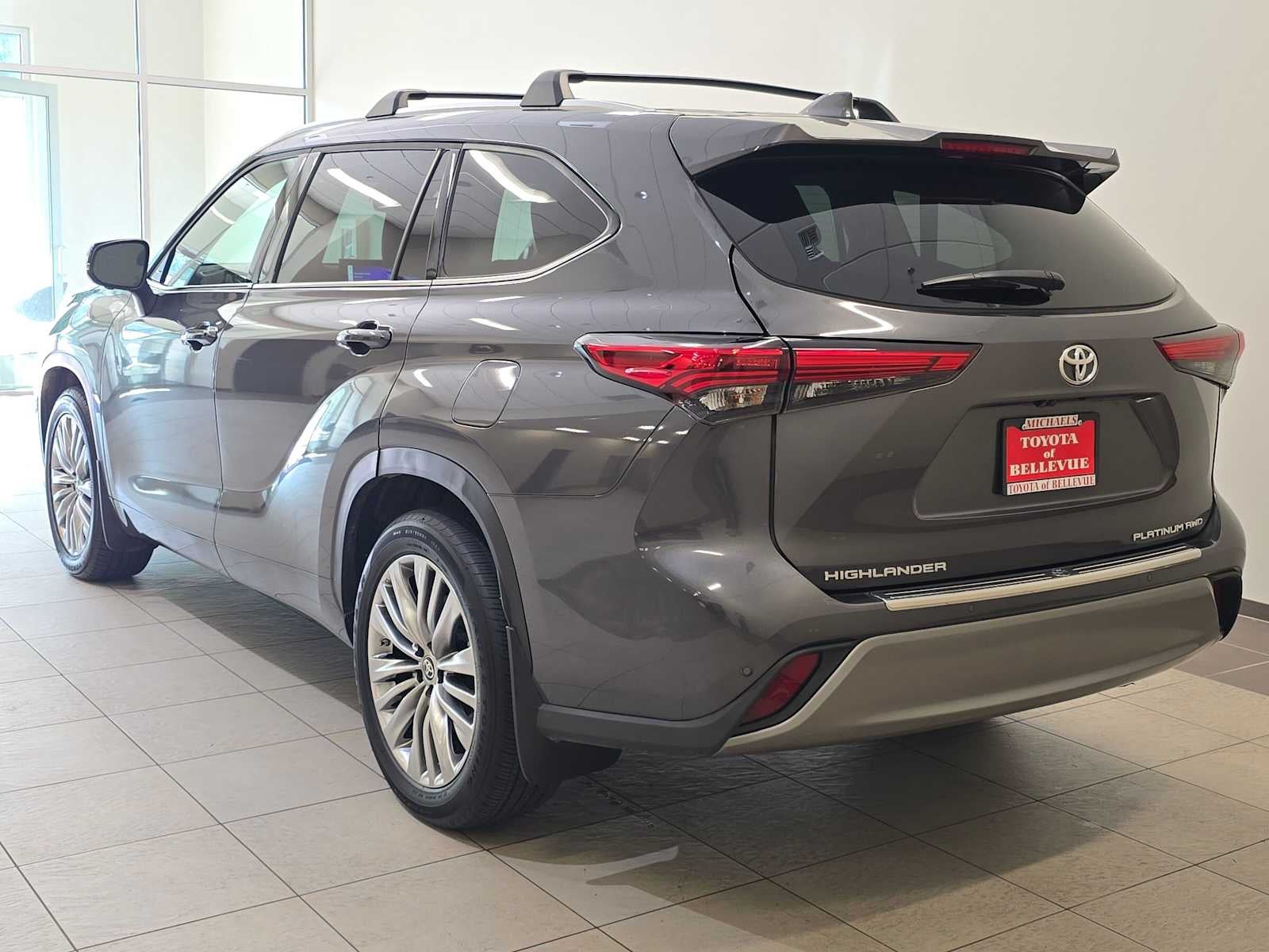 2023 Toyota Highlander Platinum