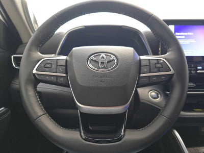 2025 Toyota Highlander Platinum