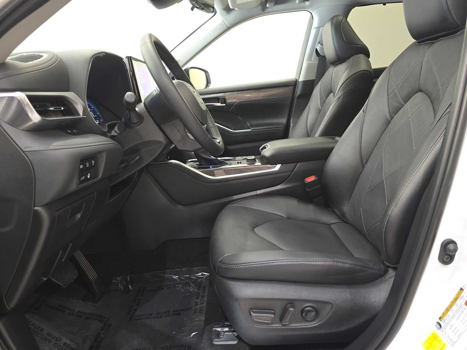 2025 Toyota Highlander Platinum