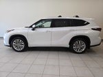 2025 Toyota Highlander Platinum