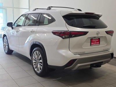 2025 Toyota Highlander Platinum