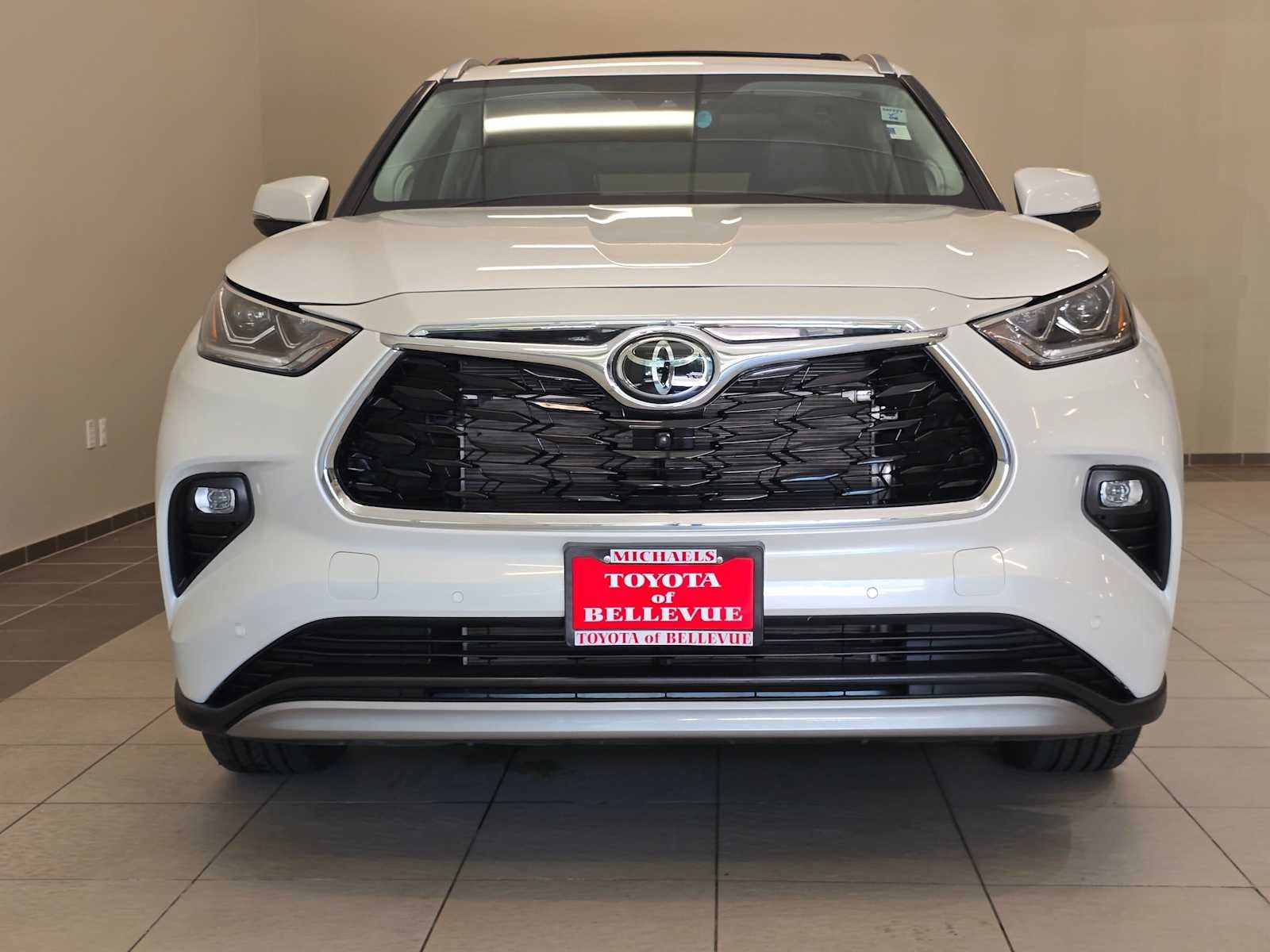 2025 Toyota Highlander Platinum