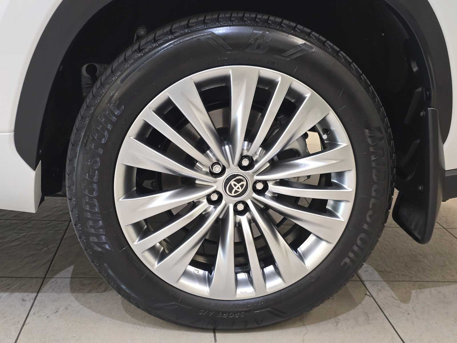 2025 Toyota Highlander Platinum