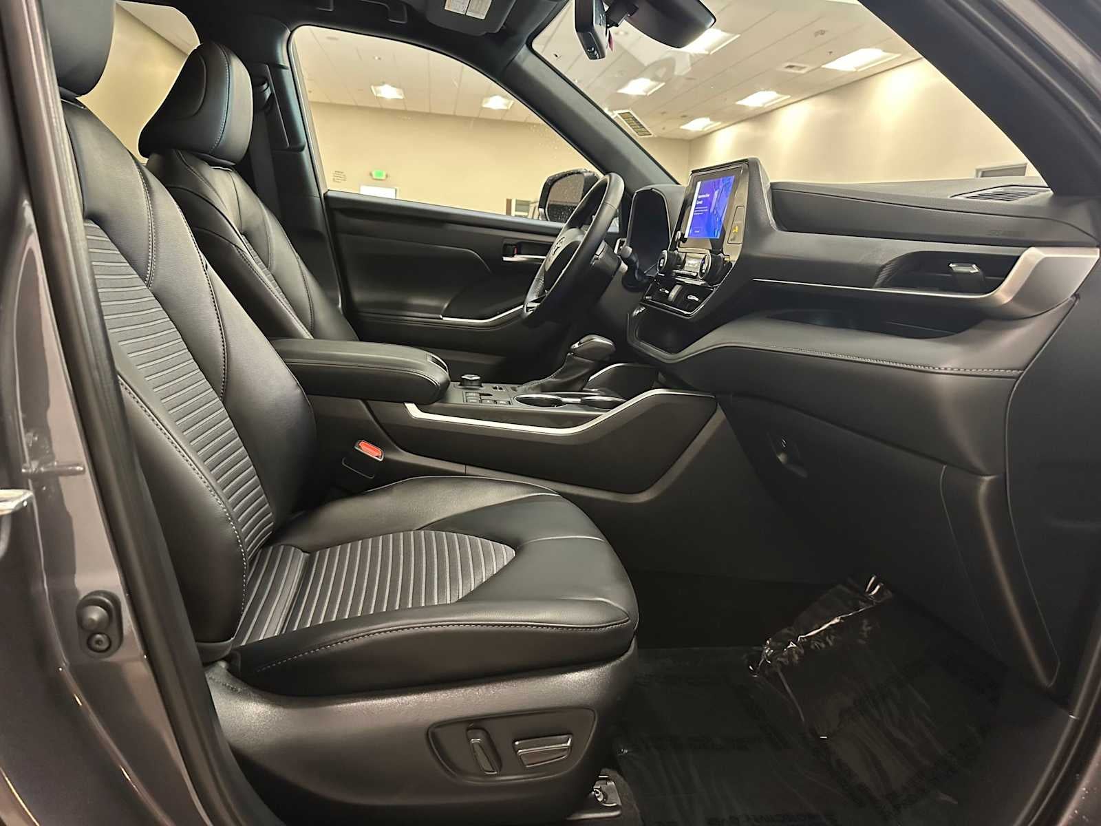 2024 Toyota Highlander XSE