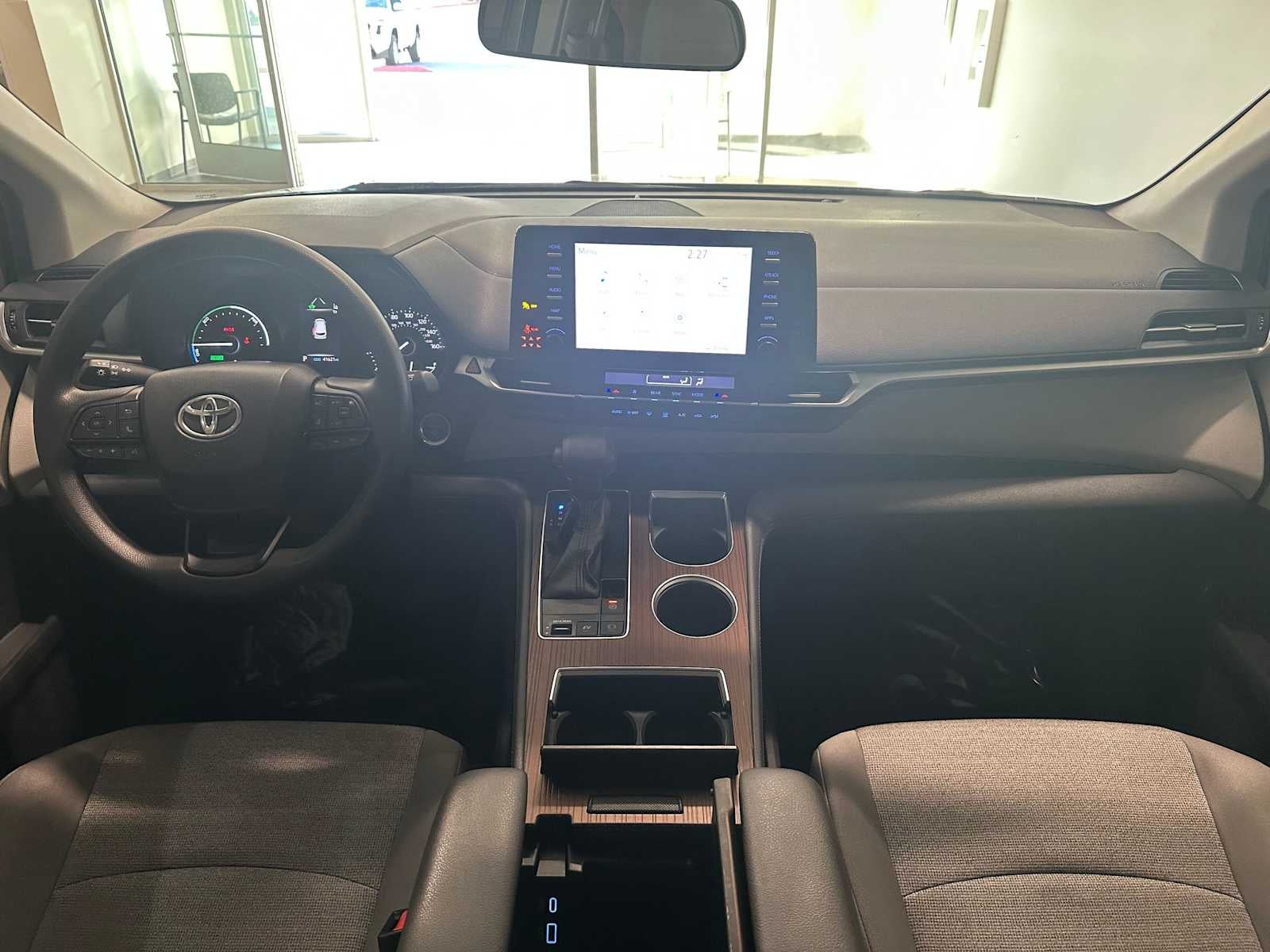 2022 Toyota Sienna LE