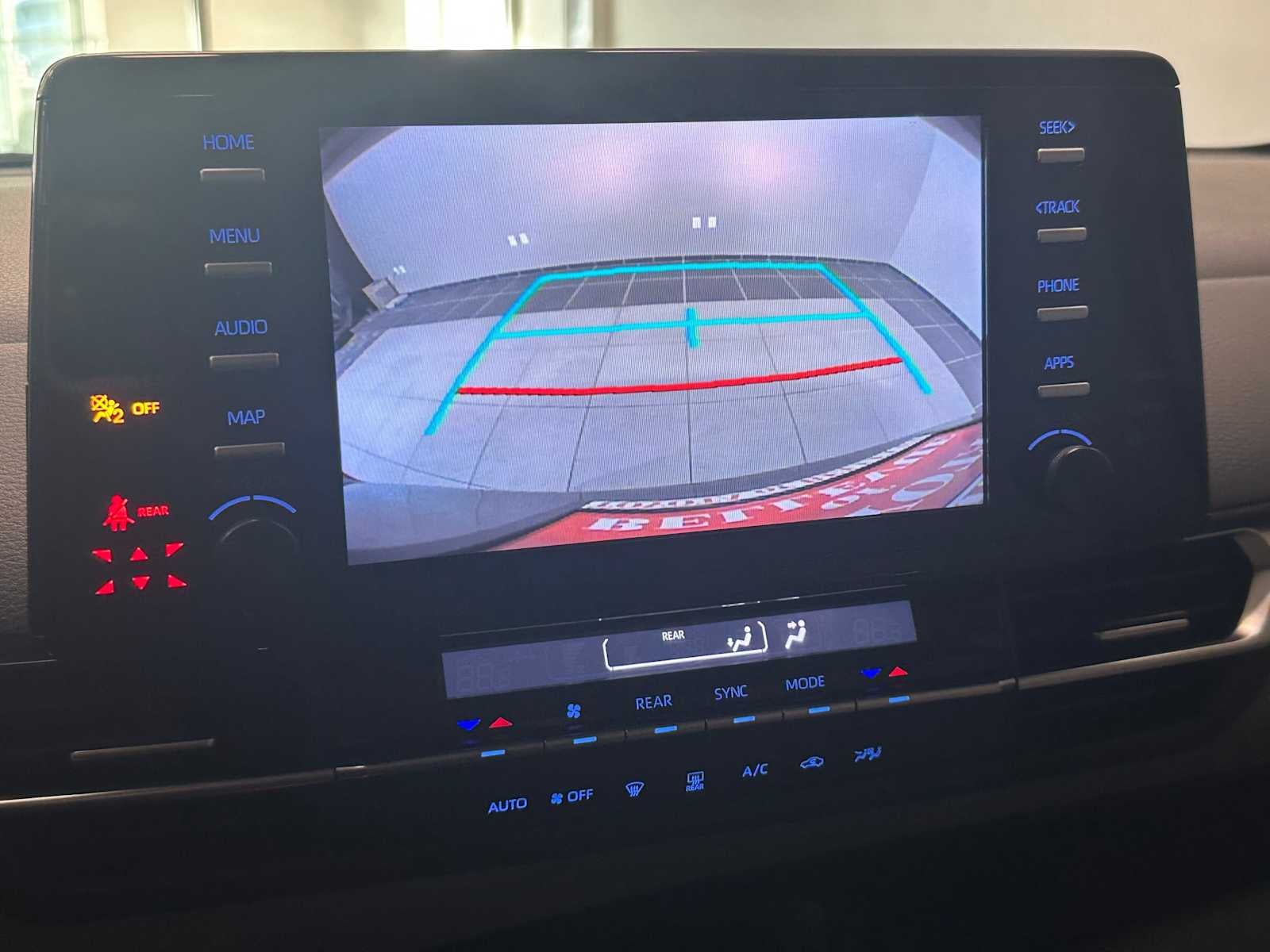 2022 Toyota Sienna LE