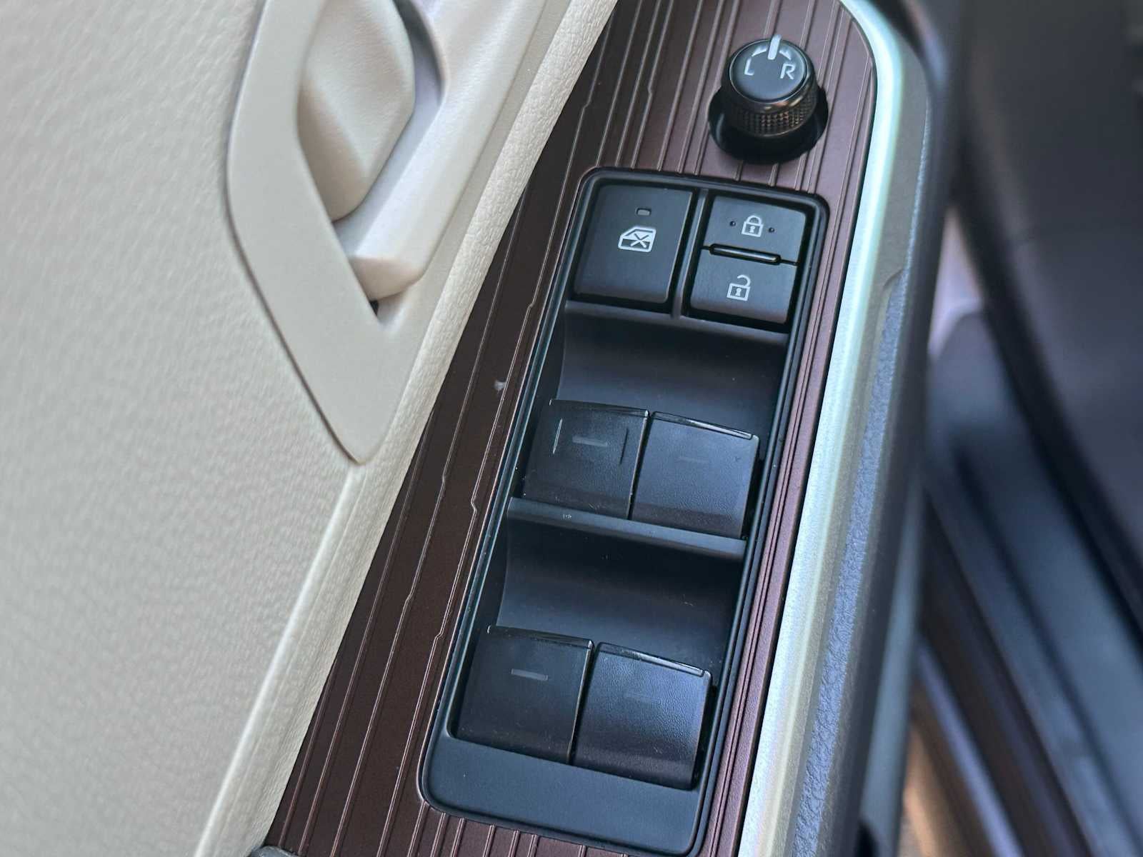 2022 Toyota Sienna LE