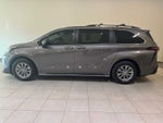 2022 Toyota Sienna LE