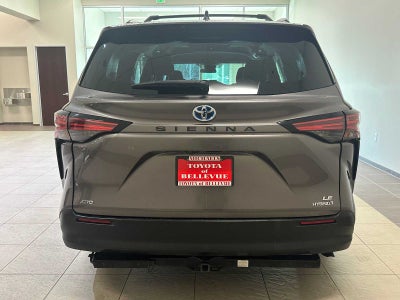 2022 Toyota Sienna LE