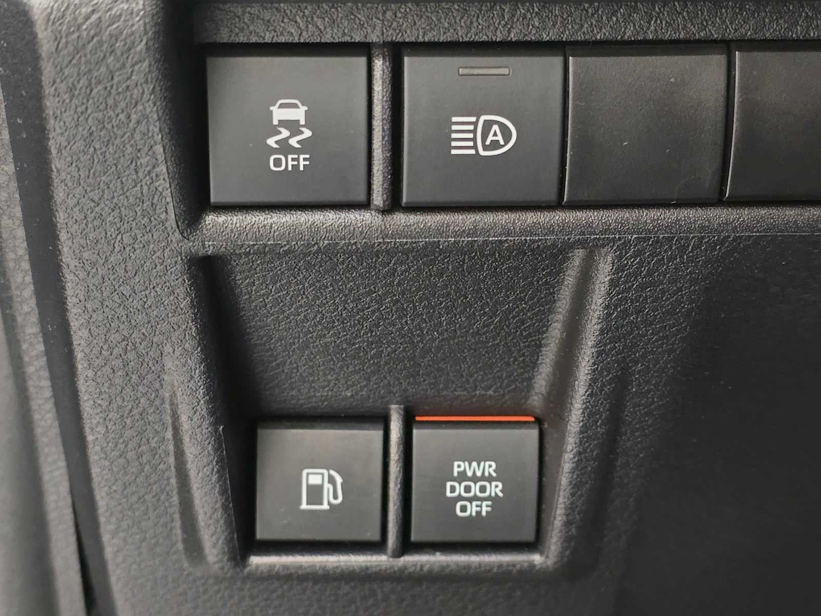 2025 Toyota Sienna LE