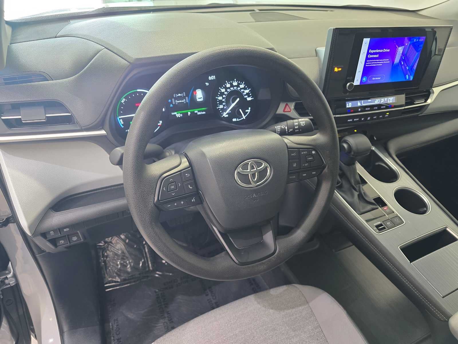 2025 Toyota Sienna LE