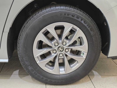 2025 Toyota Sienna LE