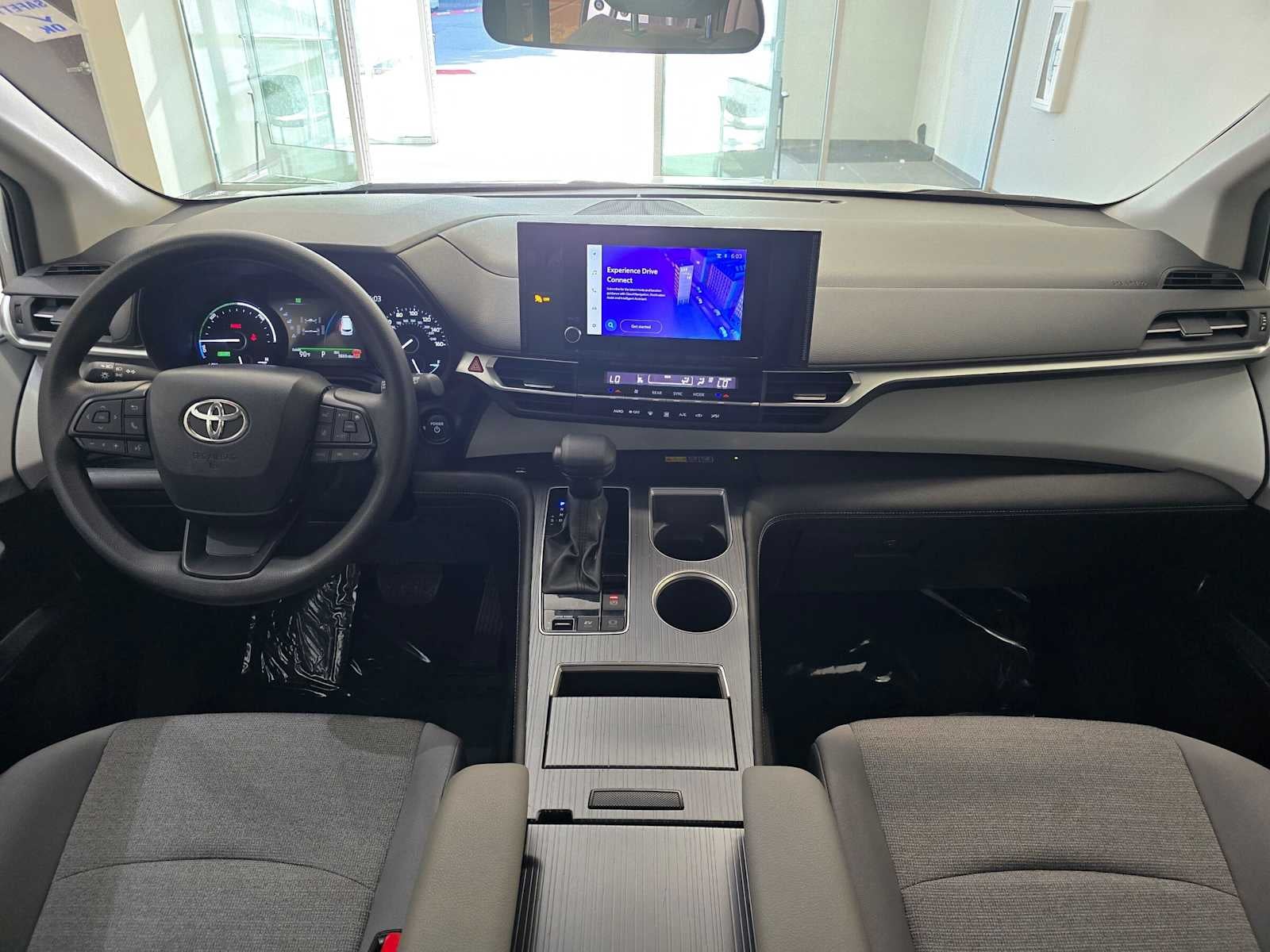 2025 Toyota Sienna LE