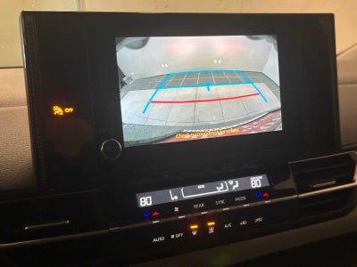 2025 Toyota Sienna LE