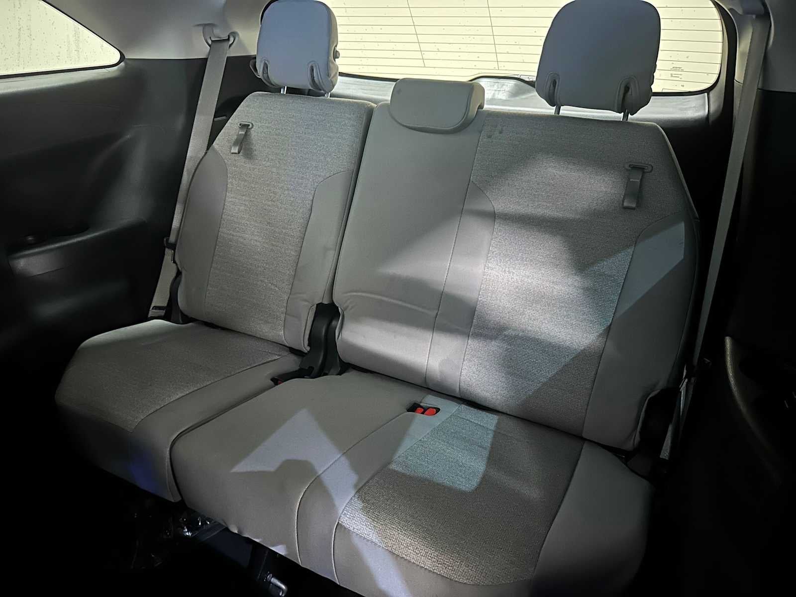 2025 Toyota Sienna LE