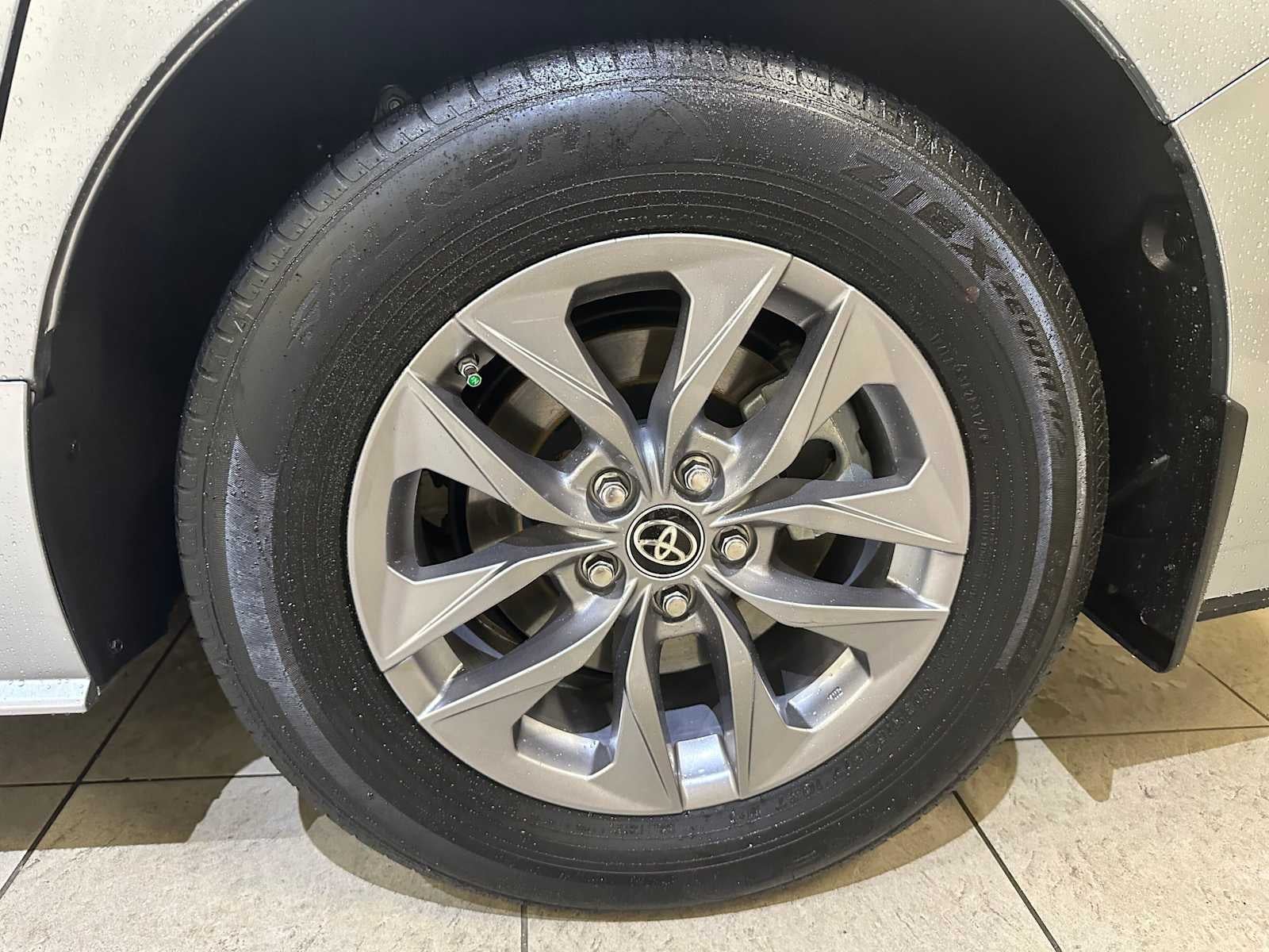 2025 Toyota Sienna LE