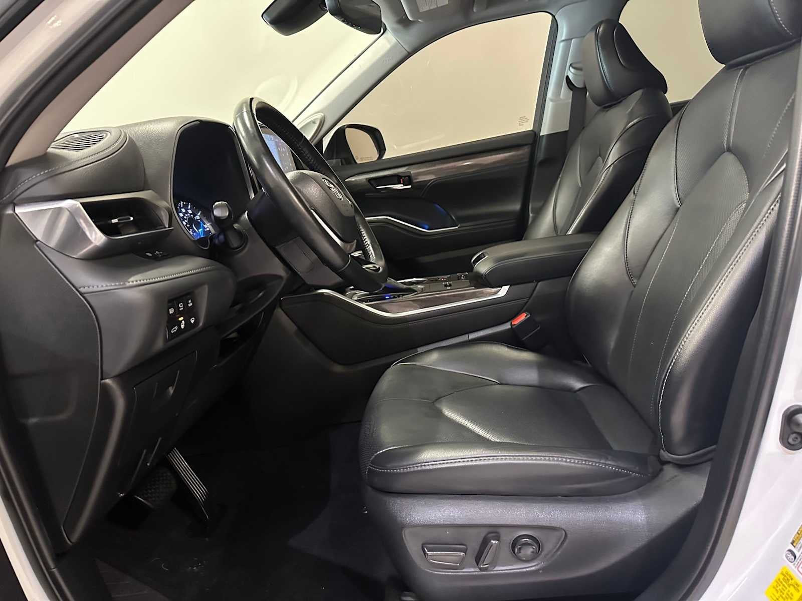 2022 Toyota Highlander Hybrid Limited