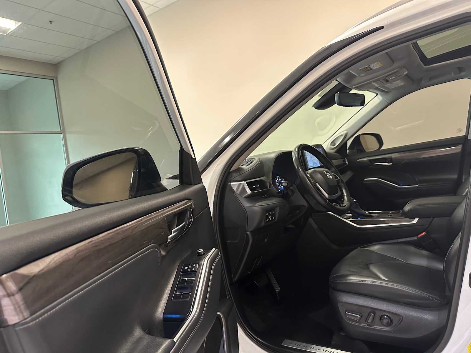 2022 Toyota Highlander Hybrid Limited