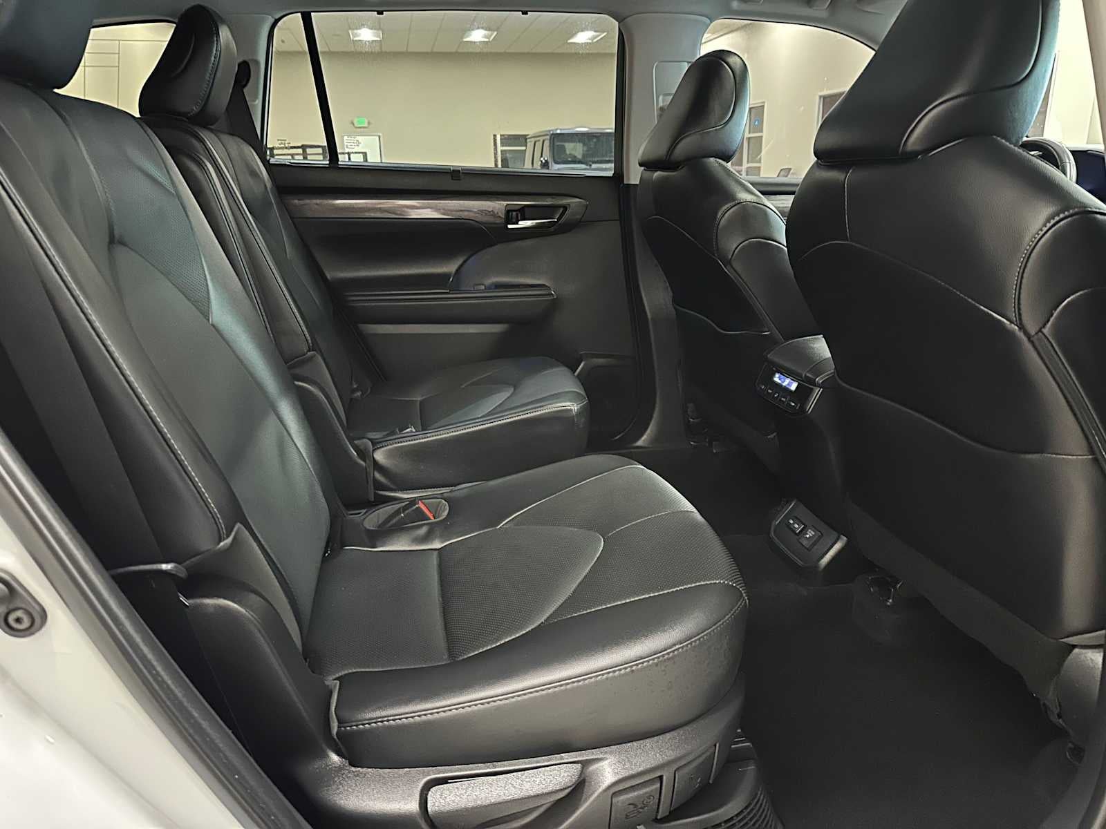 2022 Toyota Highlander Hybrid Limited