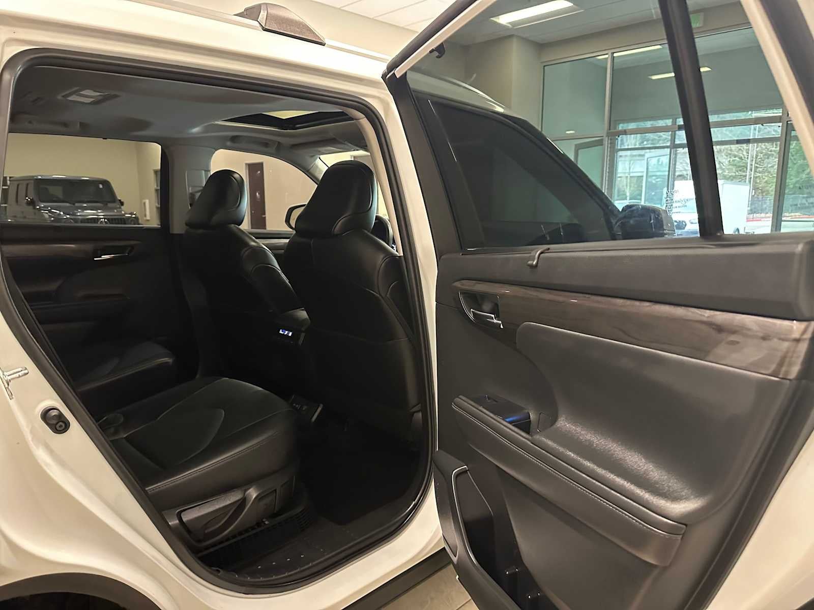 2022 Toyota Highlander Hybrid Limited