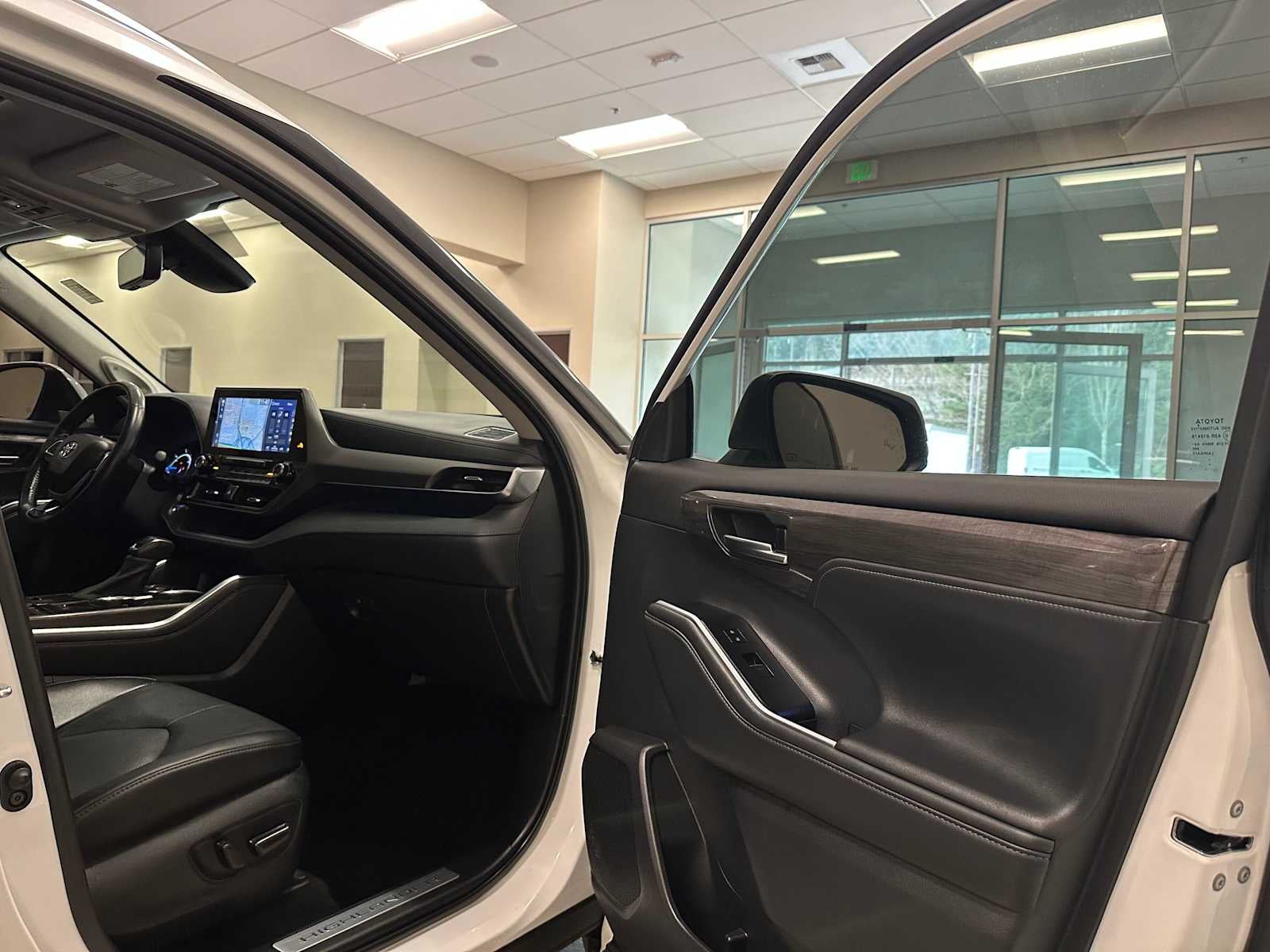 2022 Toyota Highlander Hybrid Limited