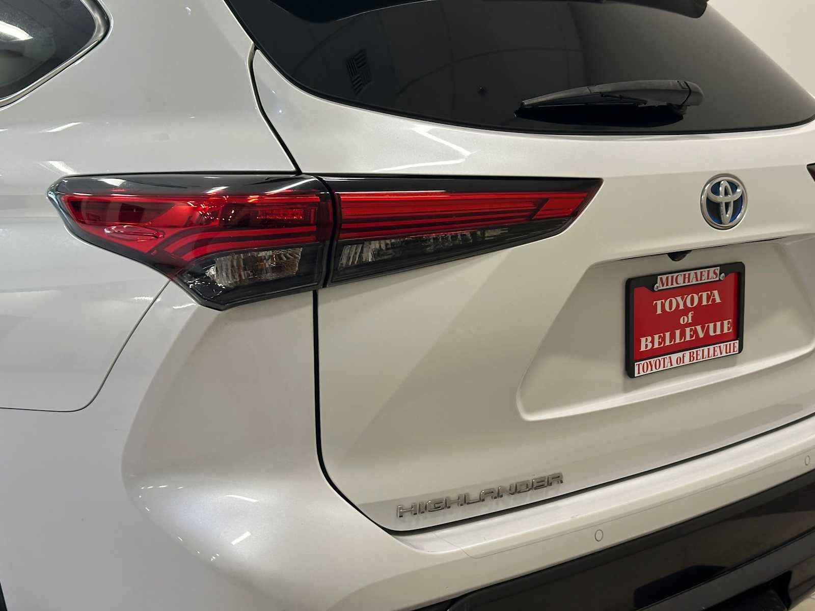 2022 Toyota Highlander Hybrid Limited