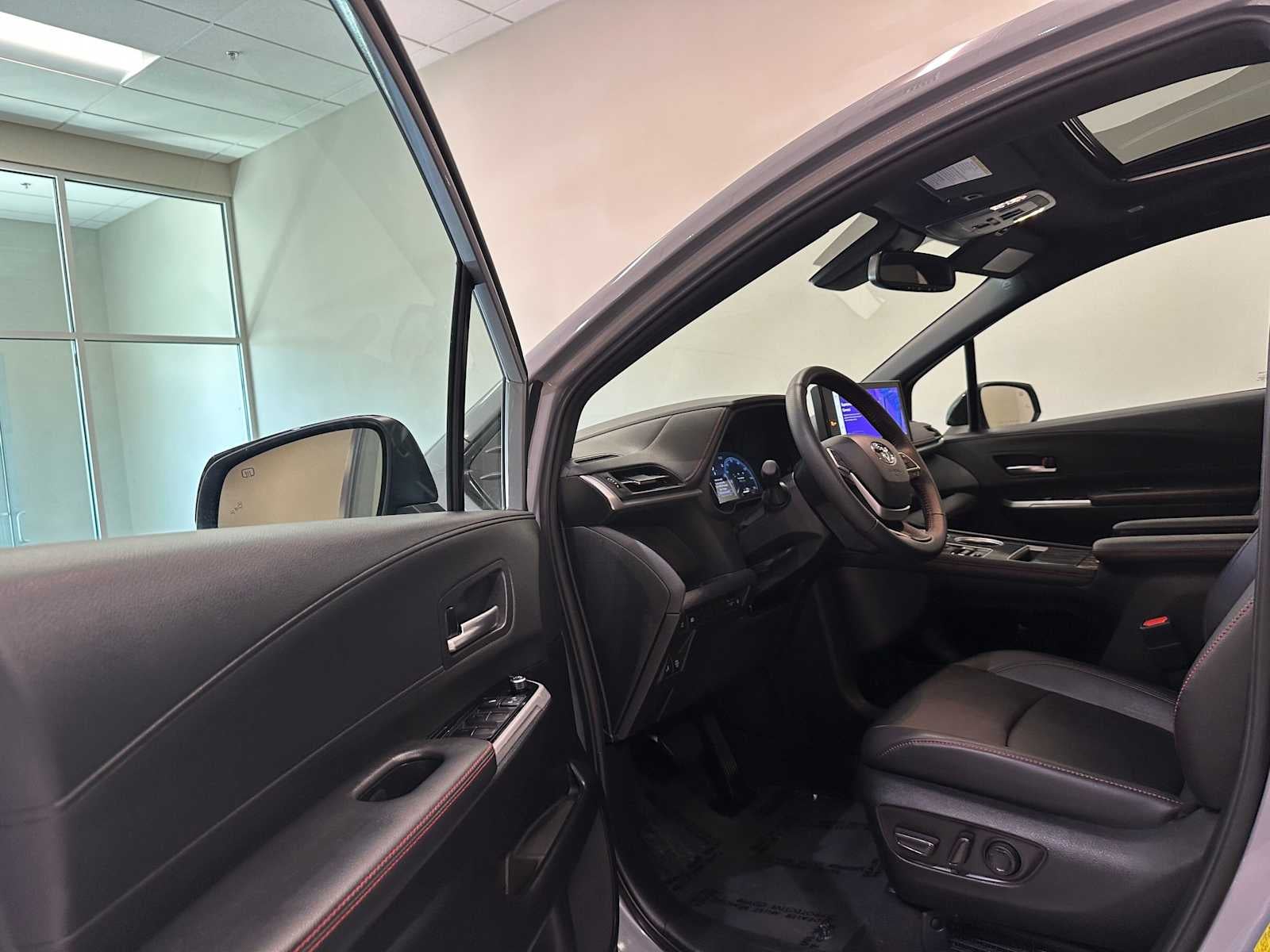 2025 Toyota Sienna XSE
