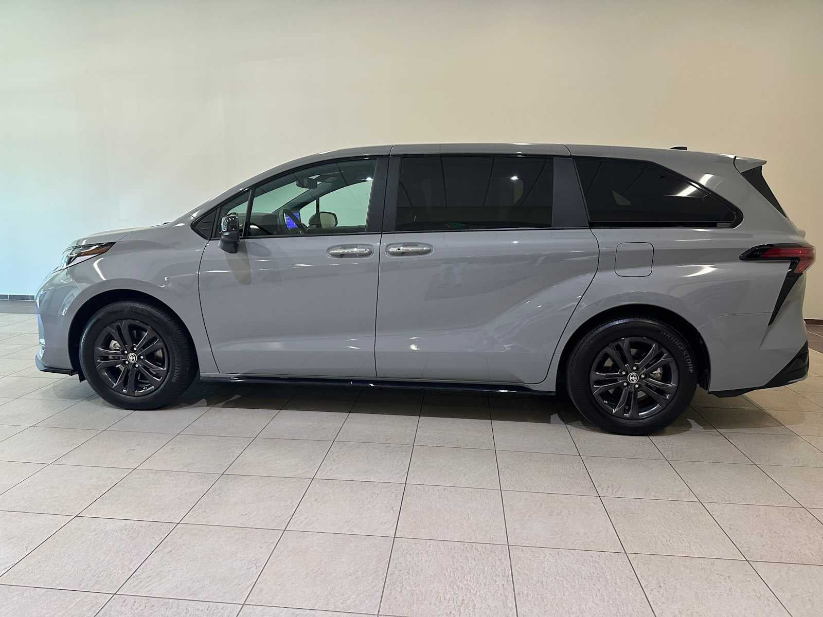 2025 Toyota Sienna XSE