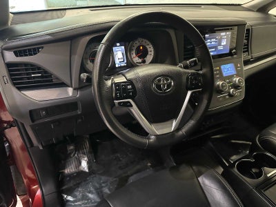 2018 Toyota Sienna SE