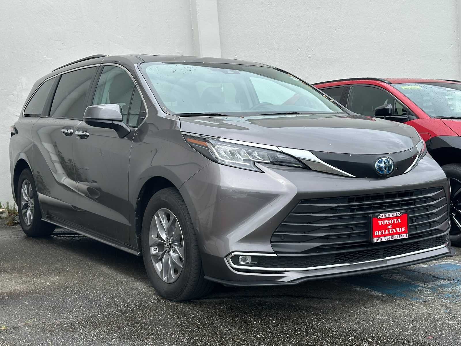 2023 Toyota Sienna XLE