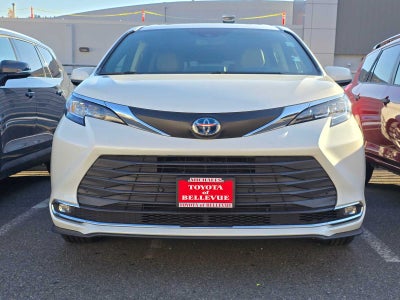 2021 Toyota Sienna XLE