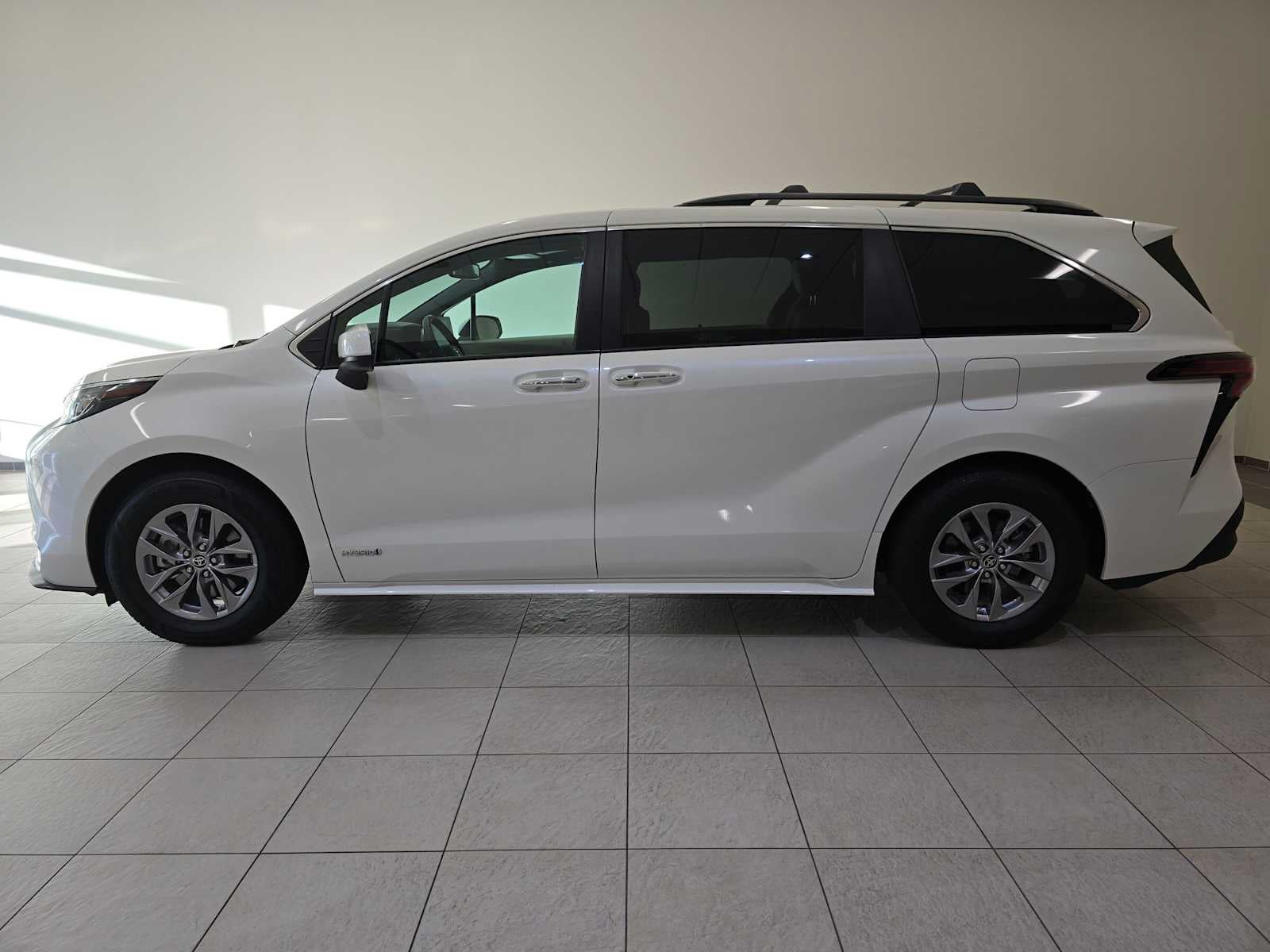 2021 Toyota Sienna XLE