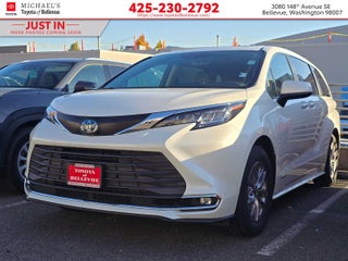 2021 Toyota Sienna XLE