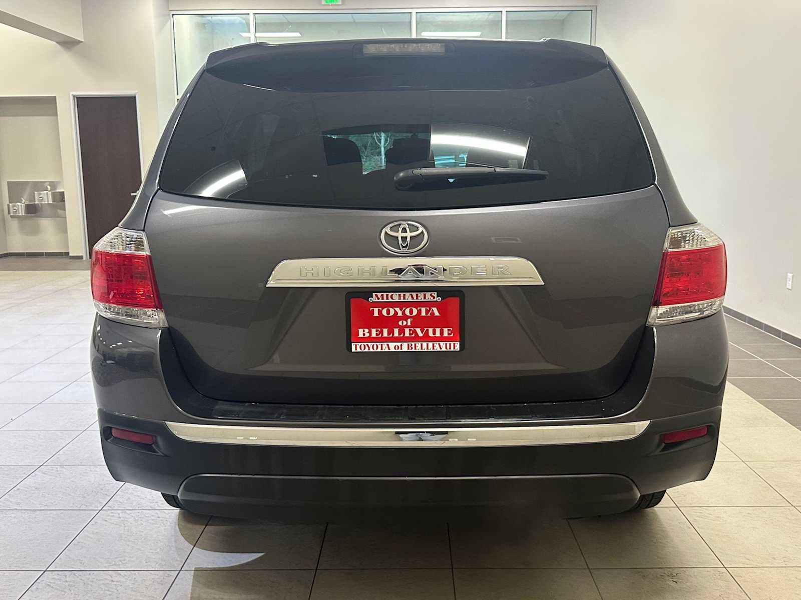 2012 Toyota Highlander FWD 4dr V6 (Natl)