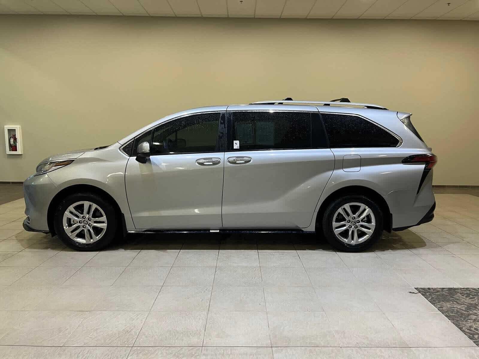 2025 Toyota Sienna Limited