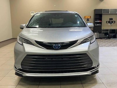 2025 Toyota Sienna Limited