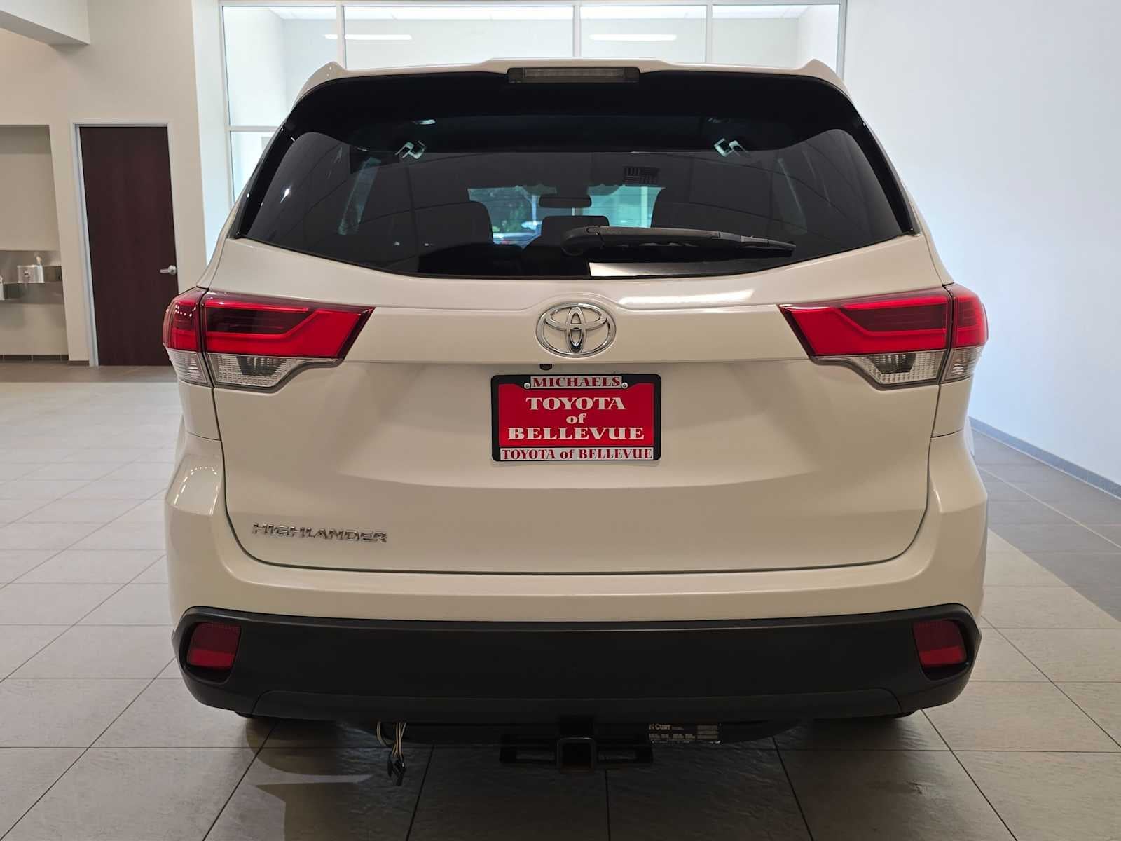 2019 Toyota Highlander LE